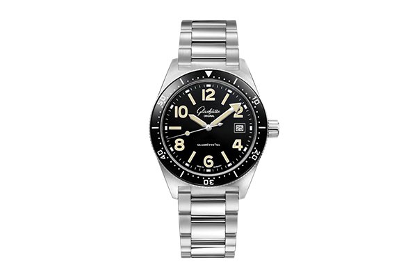 men watch