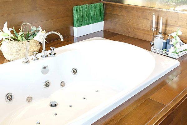 1. SOAKING BATHTUBS: