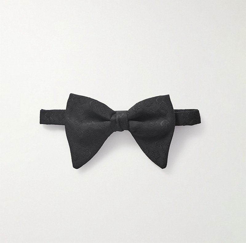 SUIT UP, SPICE UP,<br />
BOW TIE EDITION!