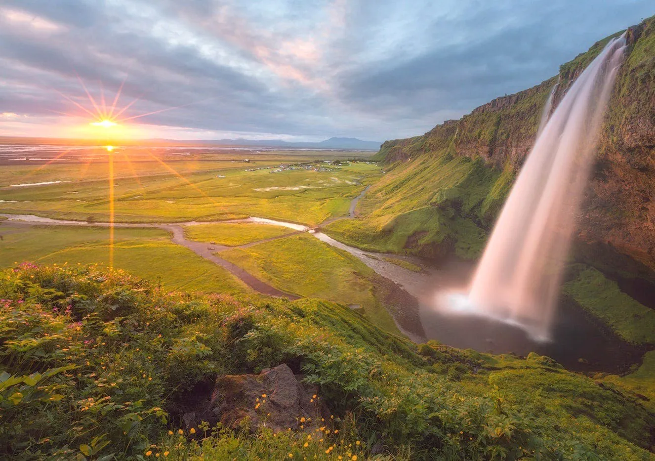 Day 1: Reykjavik – Cosmopolitan Cool & The Neon Glow
