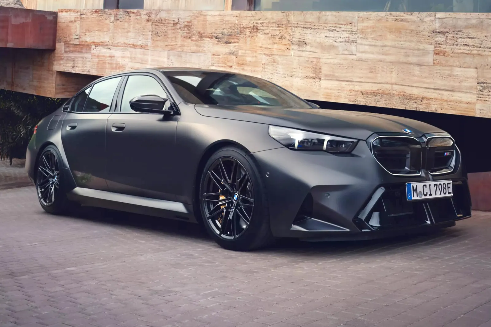 BMW G90/G99 M5