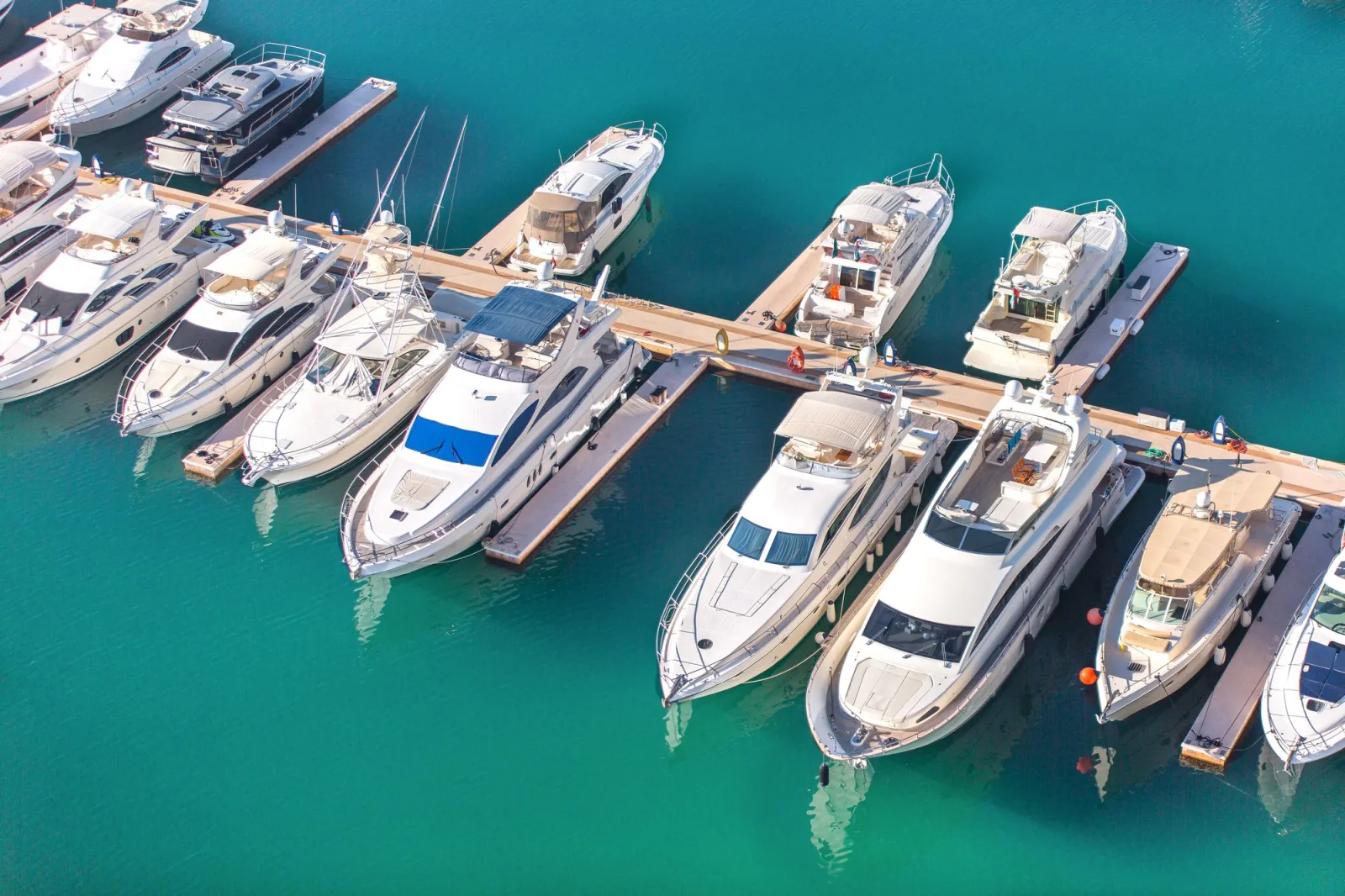 Dubai Yacht Tour/Party