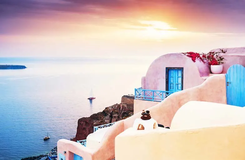 Flowers in Hair, Santorini in the Air!