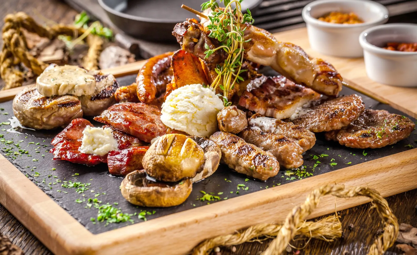 Food To Try in Dubai