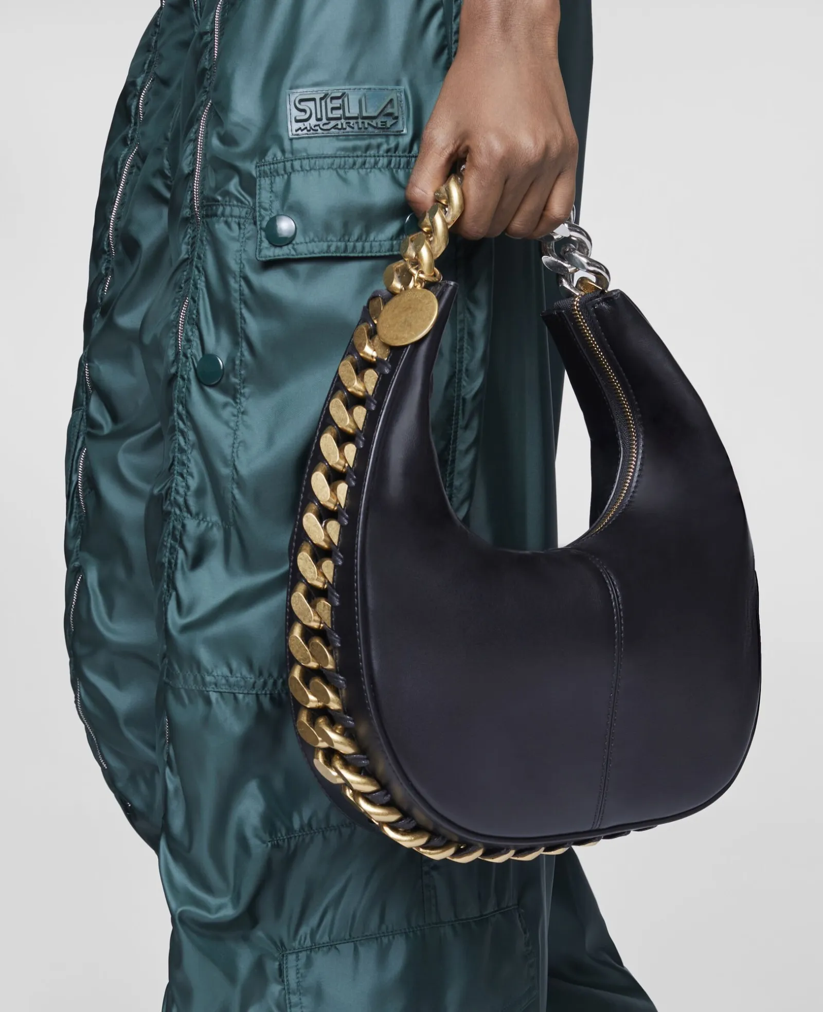 Reviewing the Stella McCartney Frayme Bag