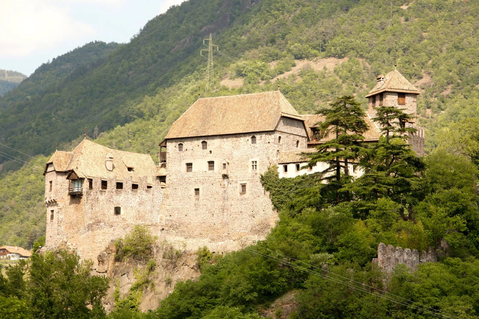 Roncolo Castle