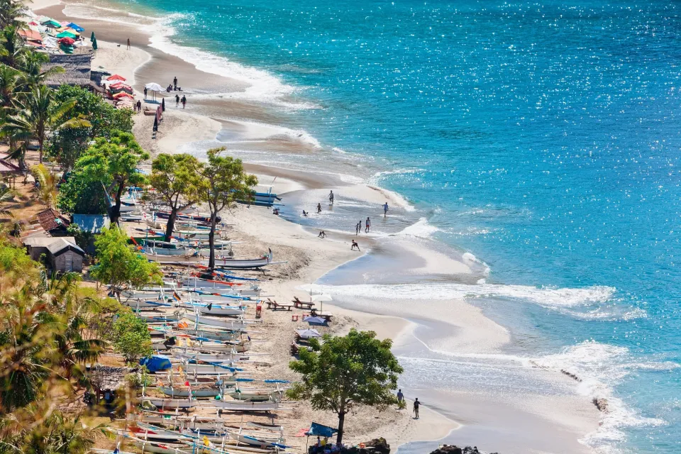 Sun-Kissed Skin and Salty Hair – Aloha, Summer!