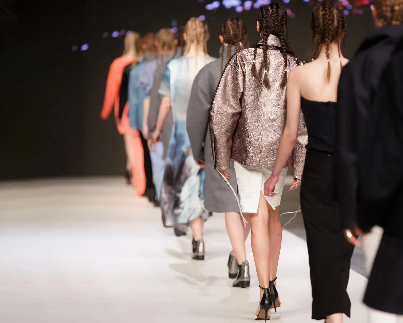 URBAN PULSE ON CATWALK