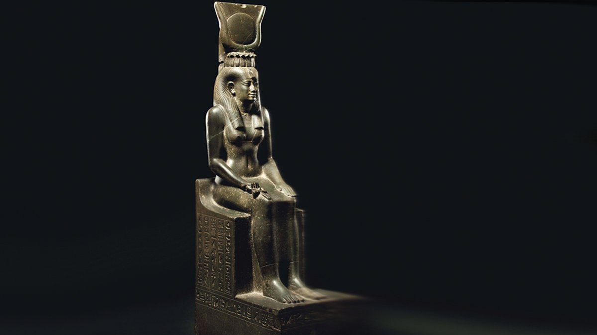 statue