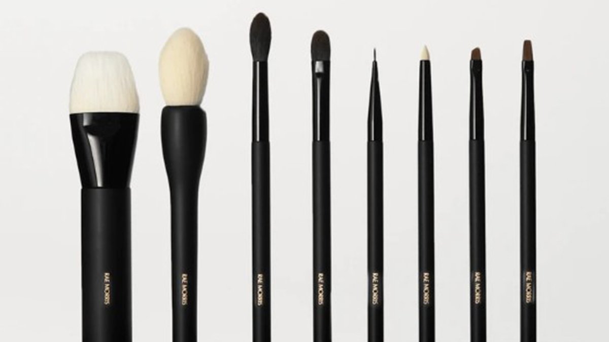 makeup brush