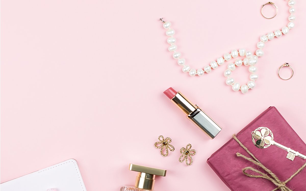 Accessories struck by cupid's arrow