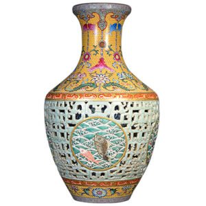 PINNER QING DYNASTY VASE