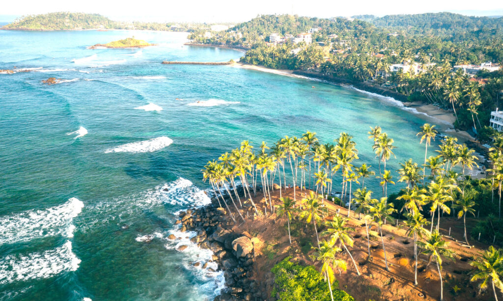 Shoreline Sojourns, Sunlit Scenes